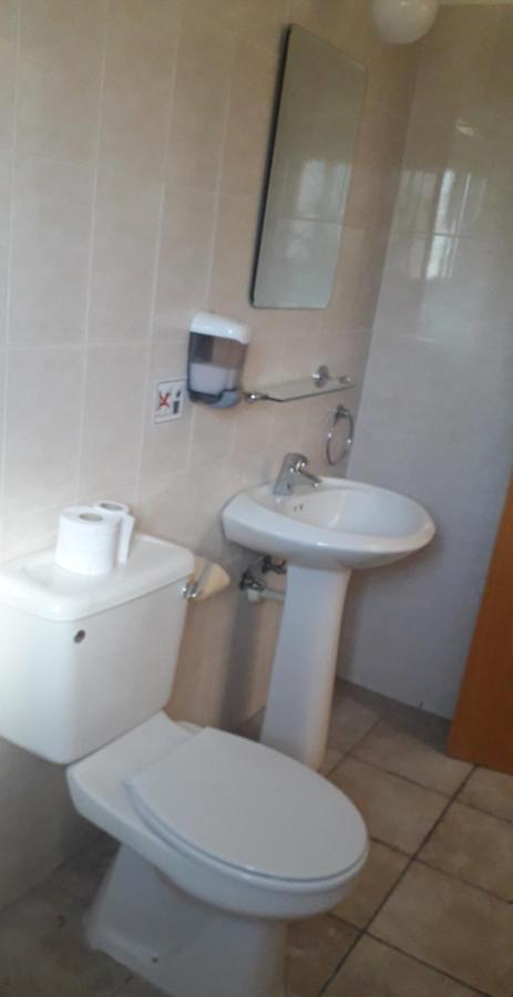 Natasha'S Apartments Пафос Екстериор снимка